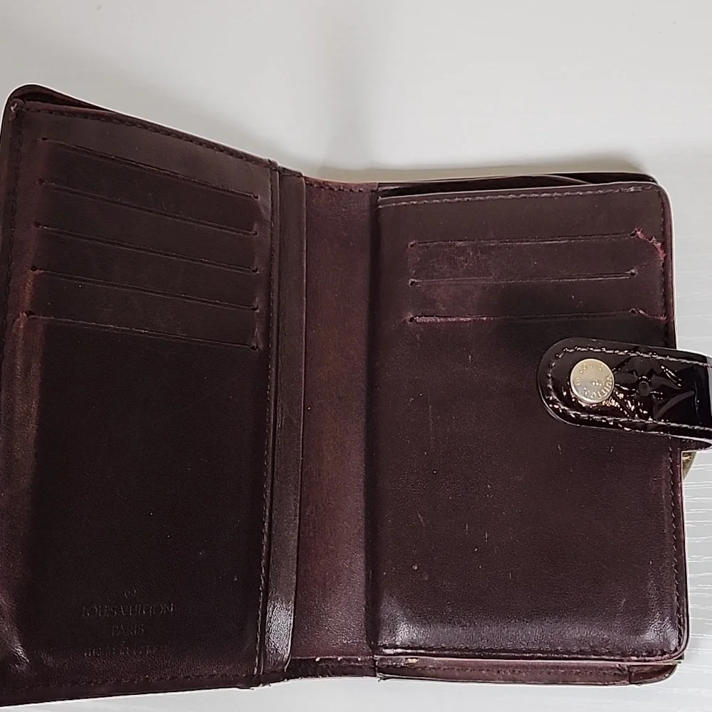 Louis Vuitton Monogram Vernis Wallet In Amarante - Picture 8 of 11